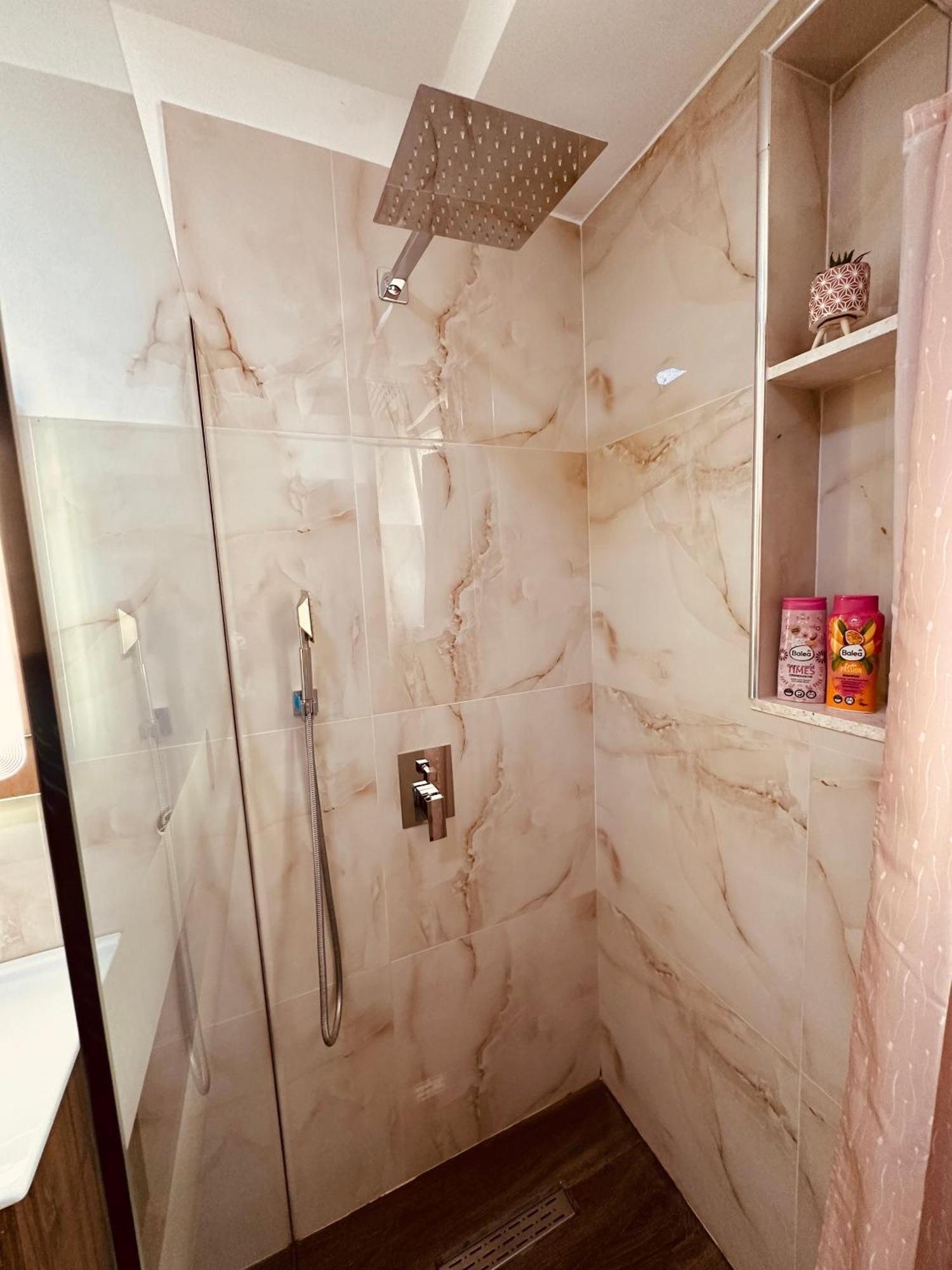 שקודר Grace'S Centre Apartment מראה חיצוני תמונה