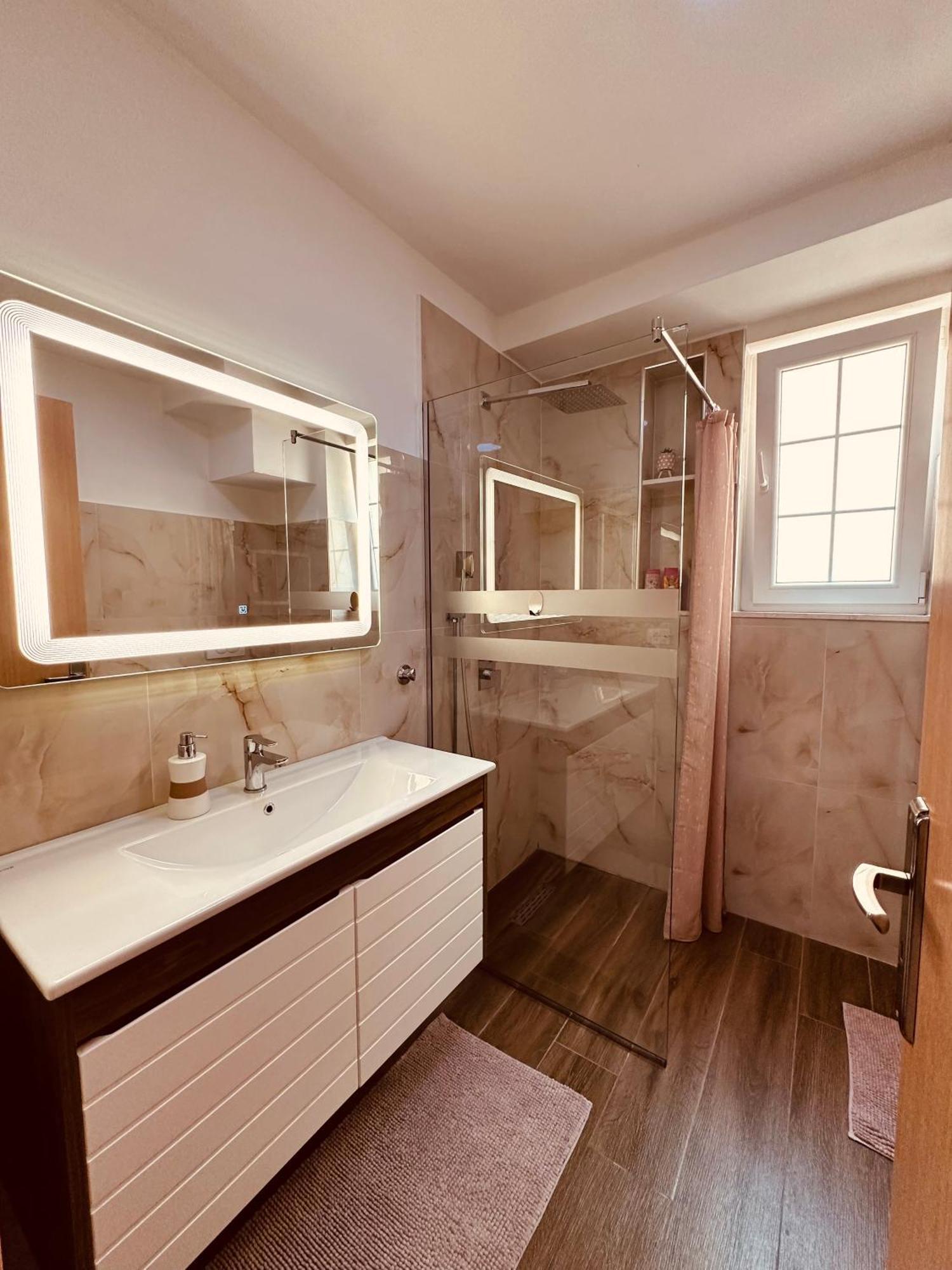 שקודר Grace'S Centre Apartment מראה חיצוני תמונה
